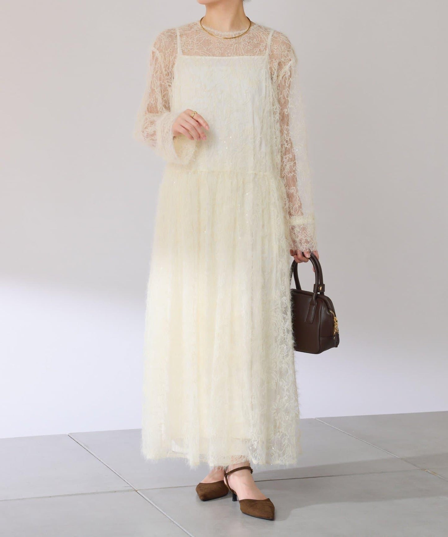 薄紗褶皺連衣裙