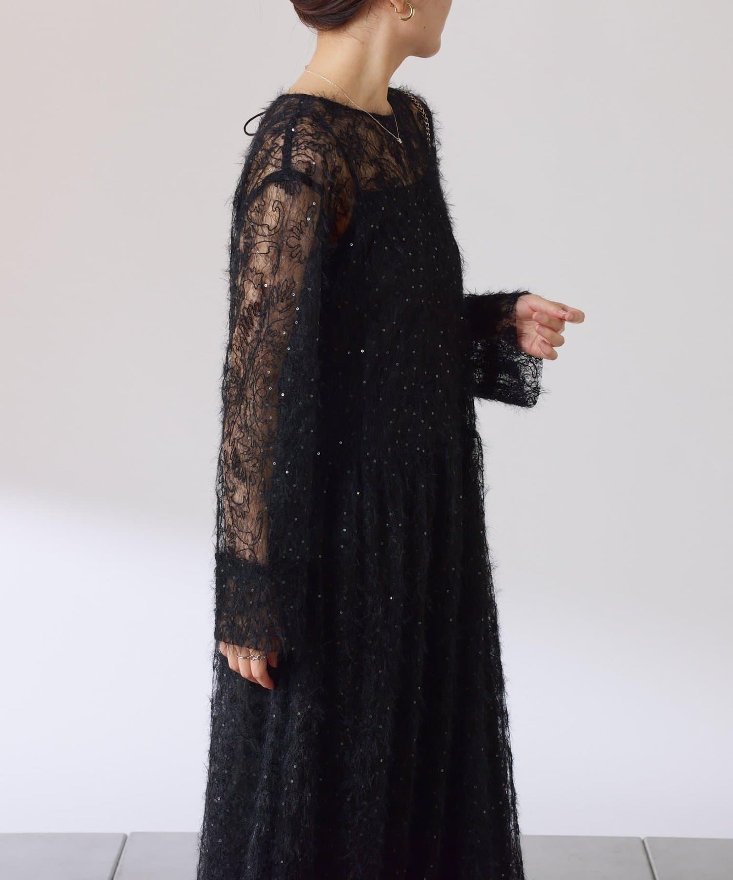 薄紗褶皺連衣裙