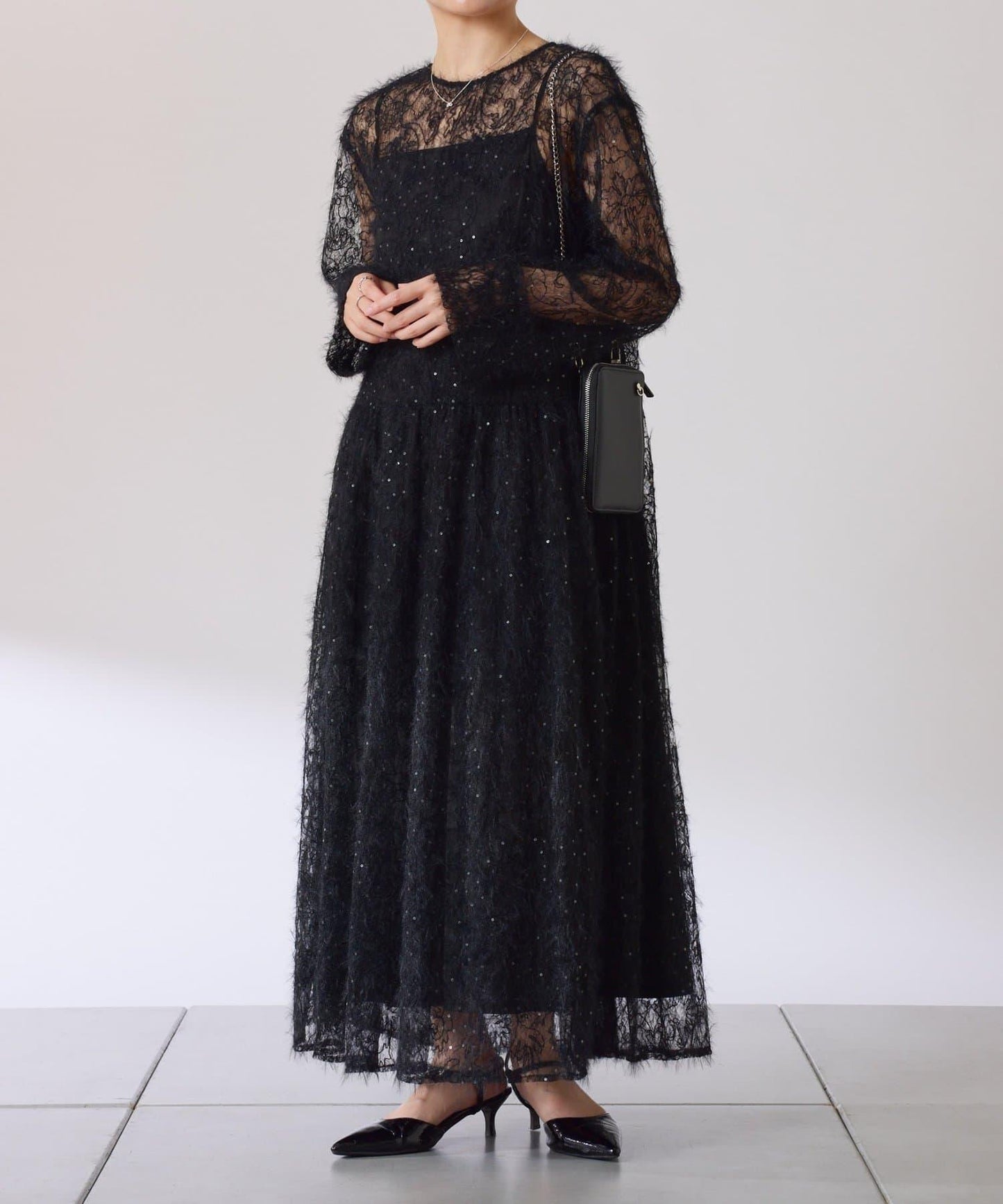 薄紗褶皺連衣裙