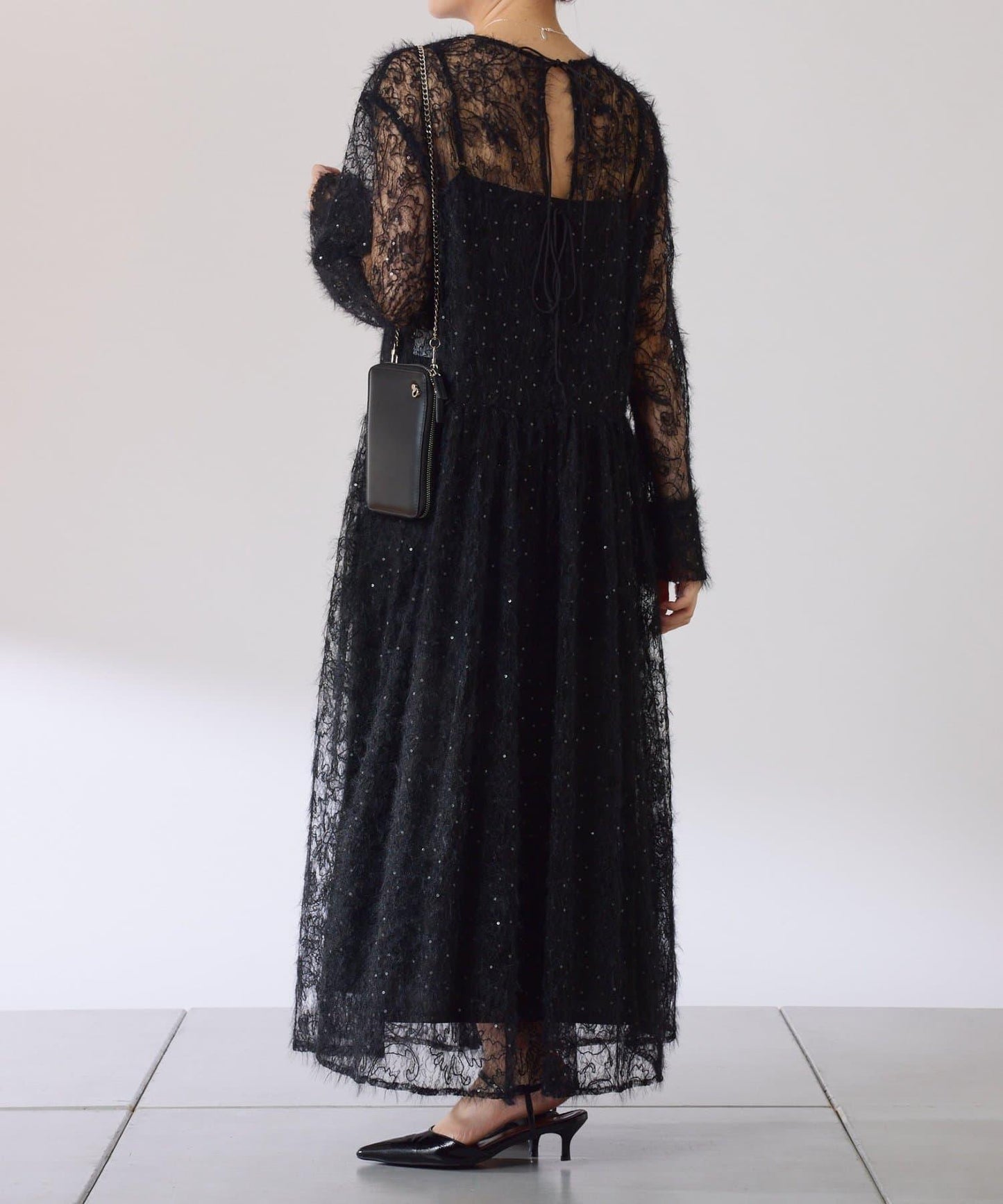 薄紗褶皺連衣裙