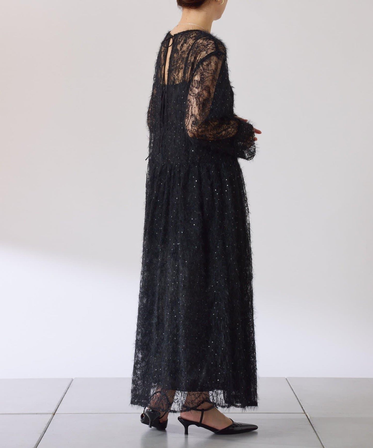 薄紗褶皺連衣裙