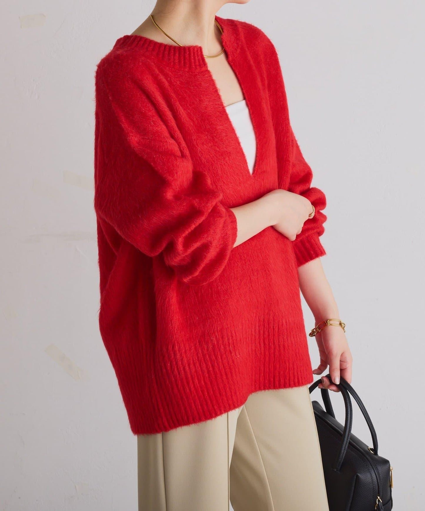 【臀部遮蓋◎】輕盈深V針織衫