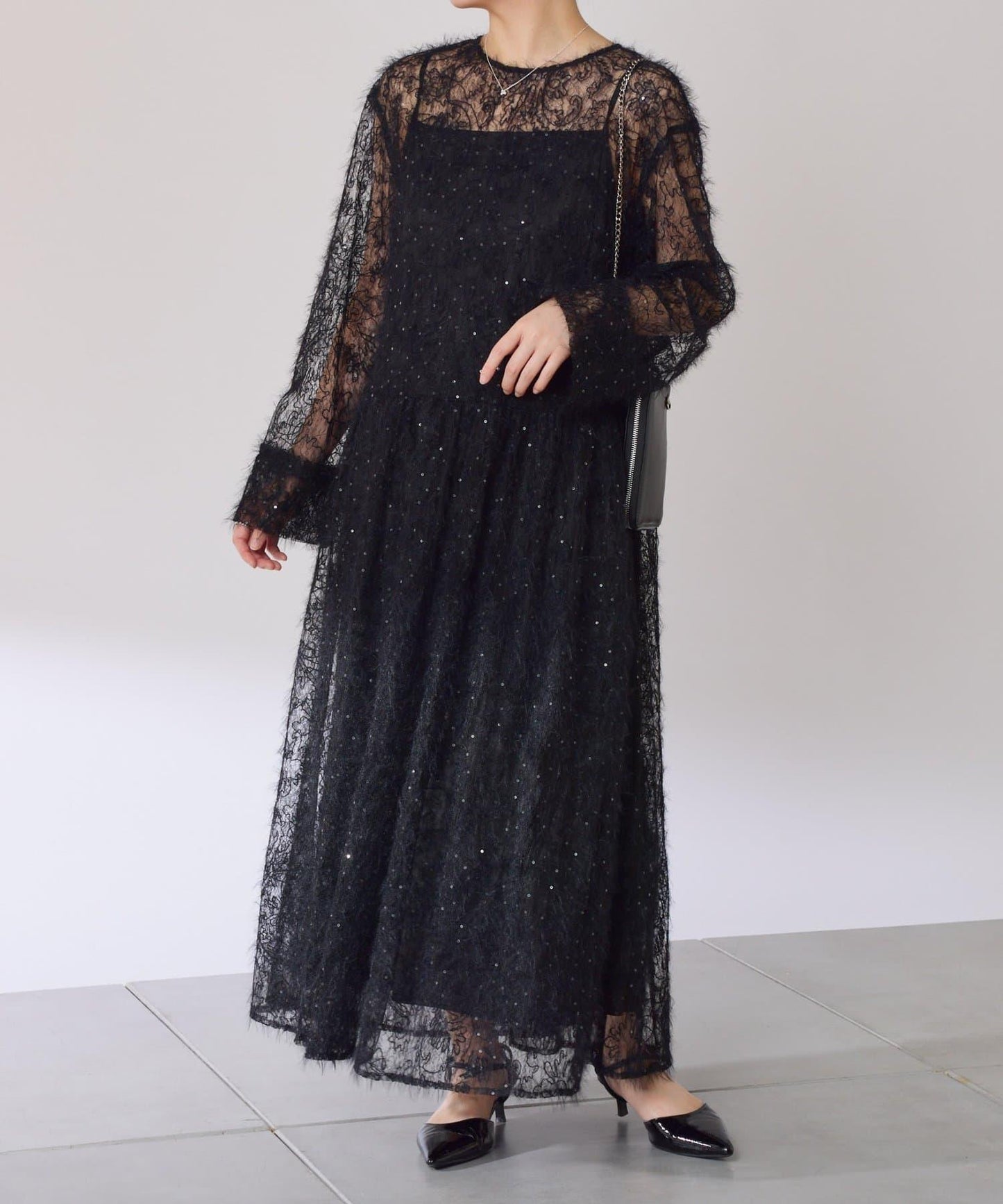 薄紗褶皺連衣裙