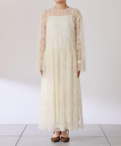 薄紗褶皺連衣裙