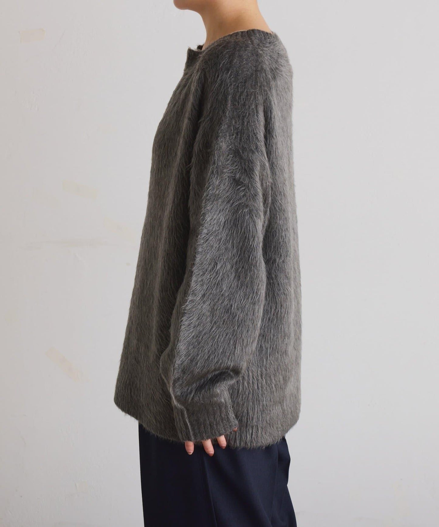 【臀部遮蓋◎】輕盈深V針織衫