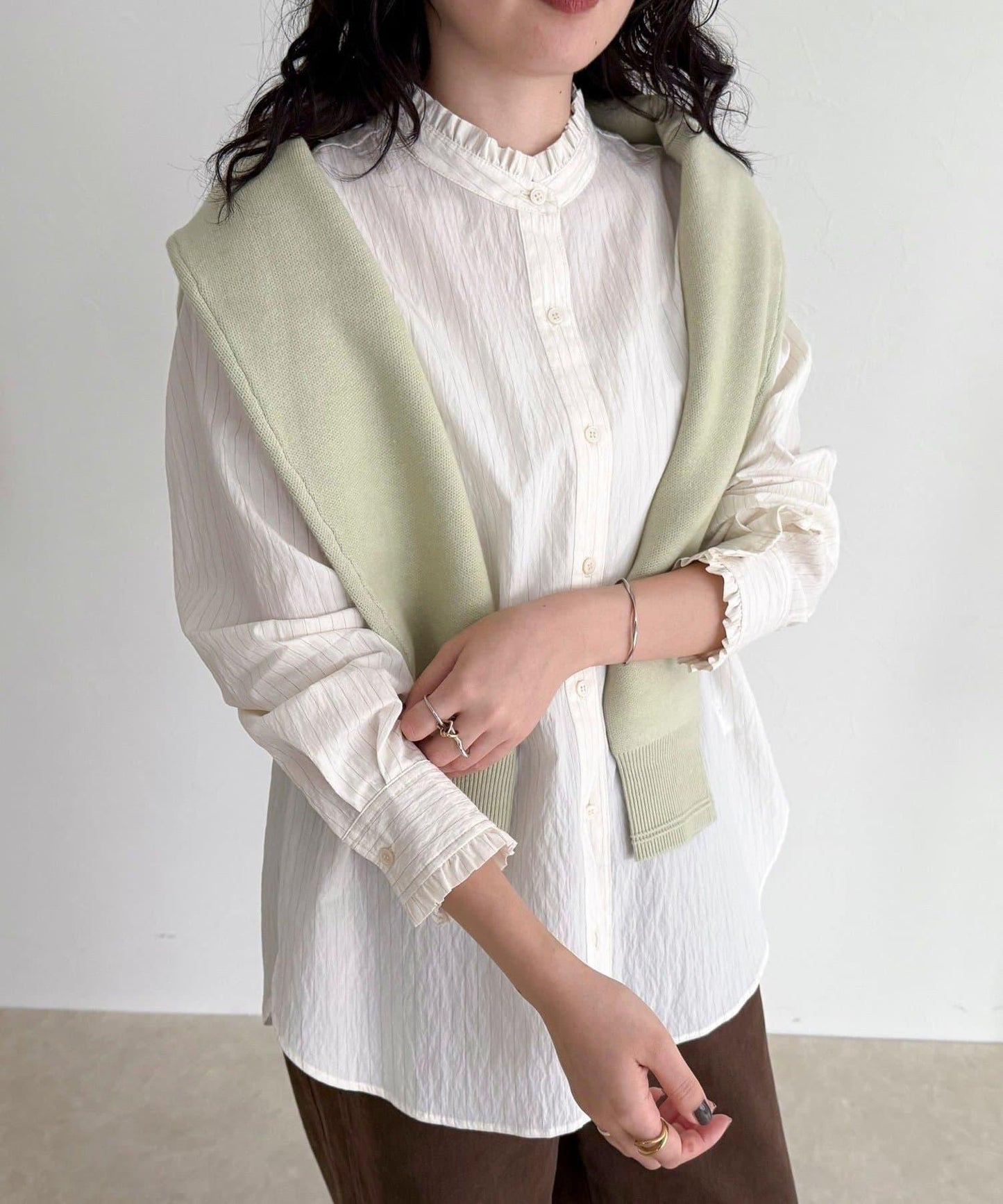 立領荷葉邊襯衫