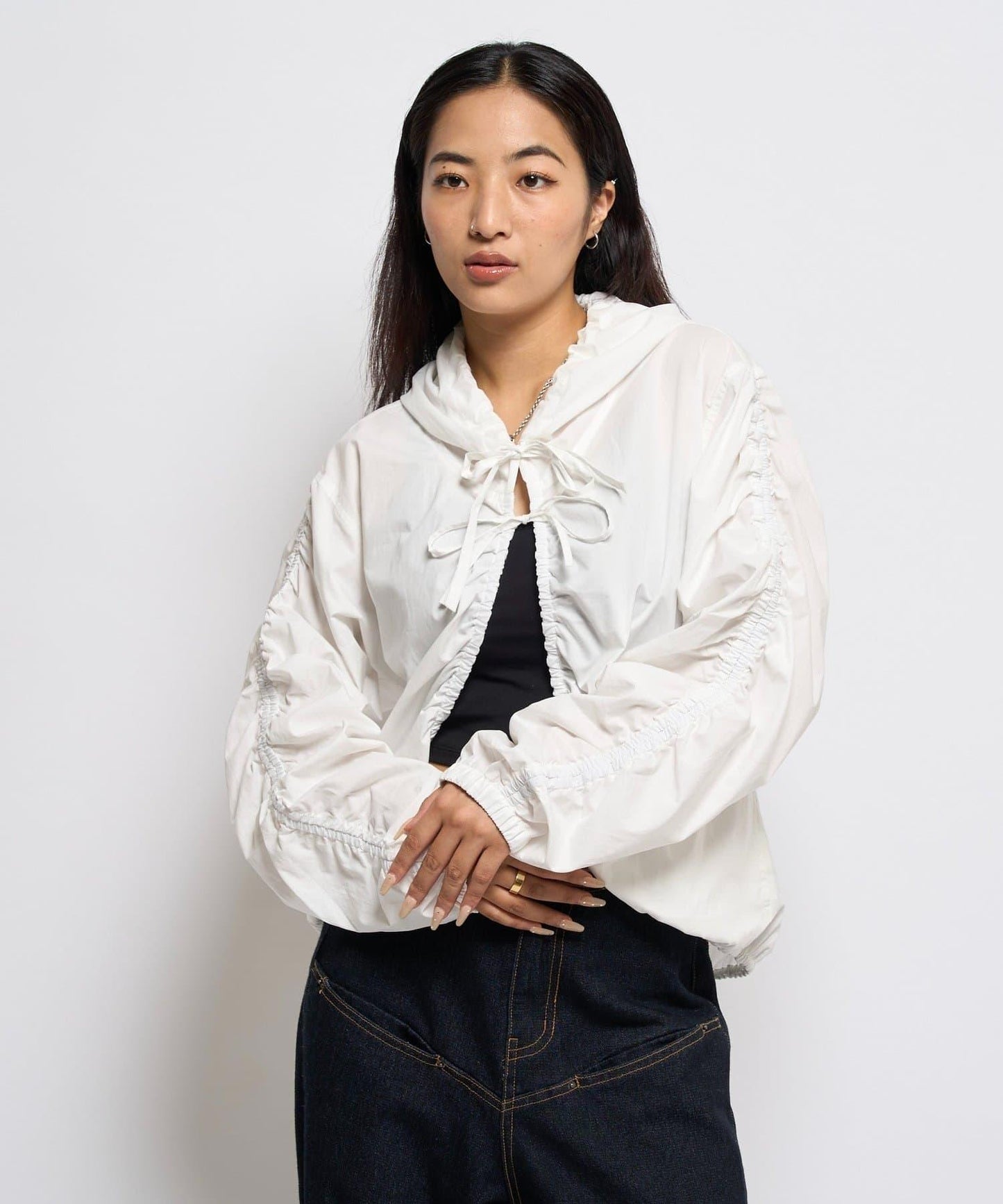 【WHO'S WHO gallery】抽褶連帽襯衫夾克