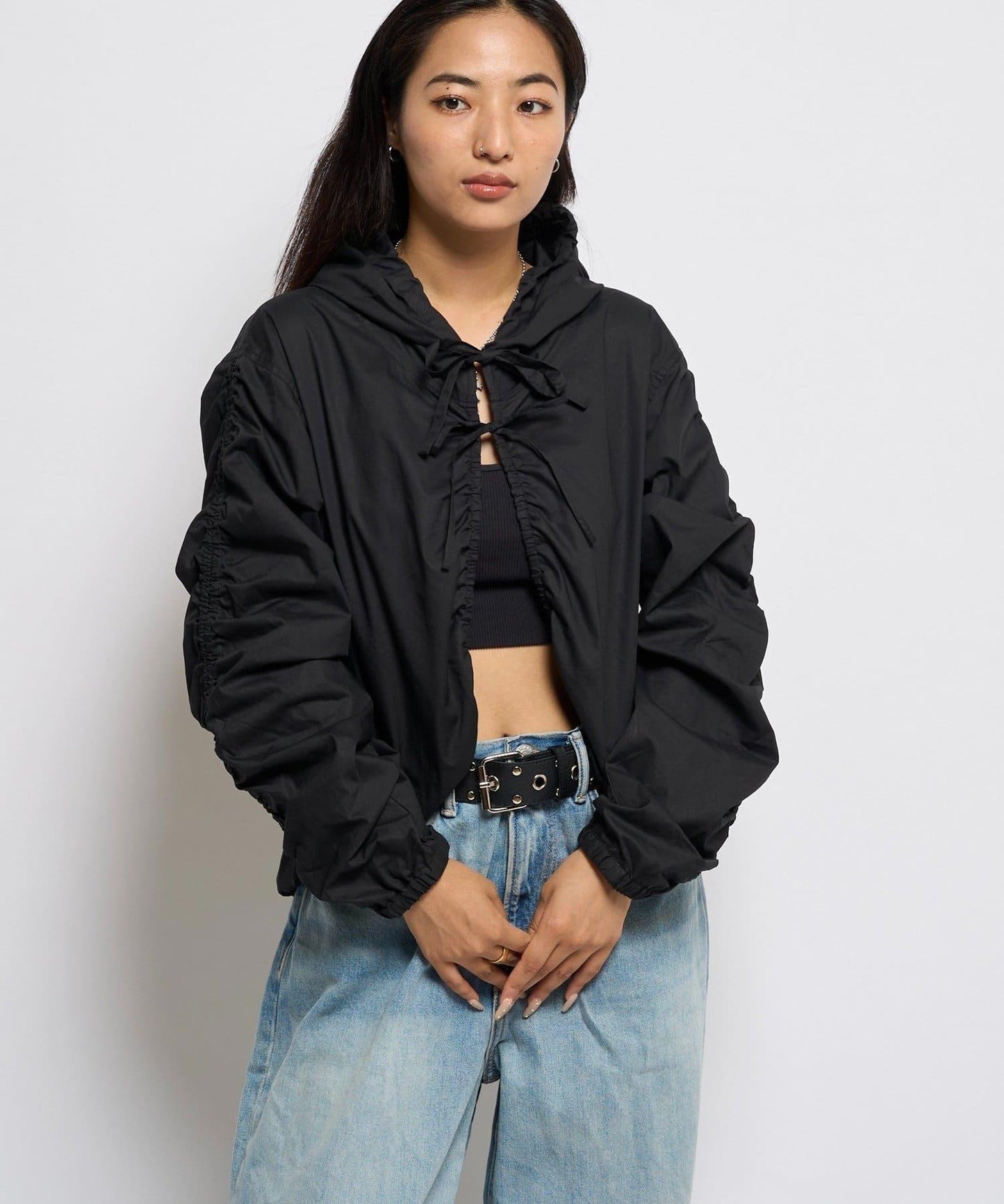 【WHO'S WHO gallery】抽褶連帽襯衫夾克