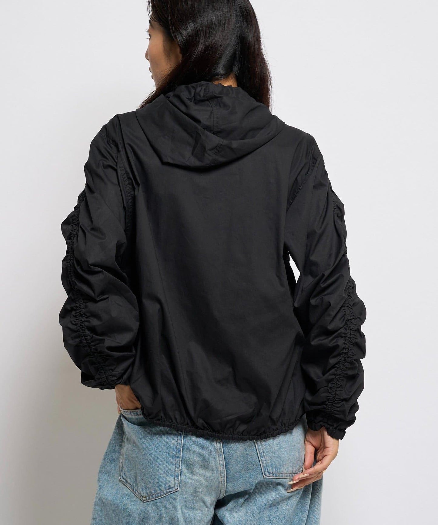 【WHO'S WHO gallery】抽褶連帽襯衫夾克