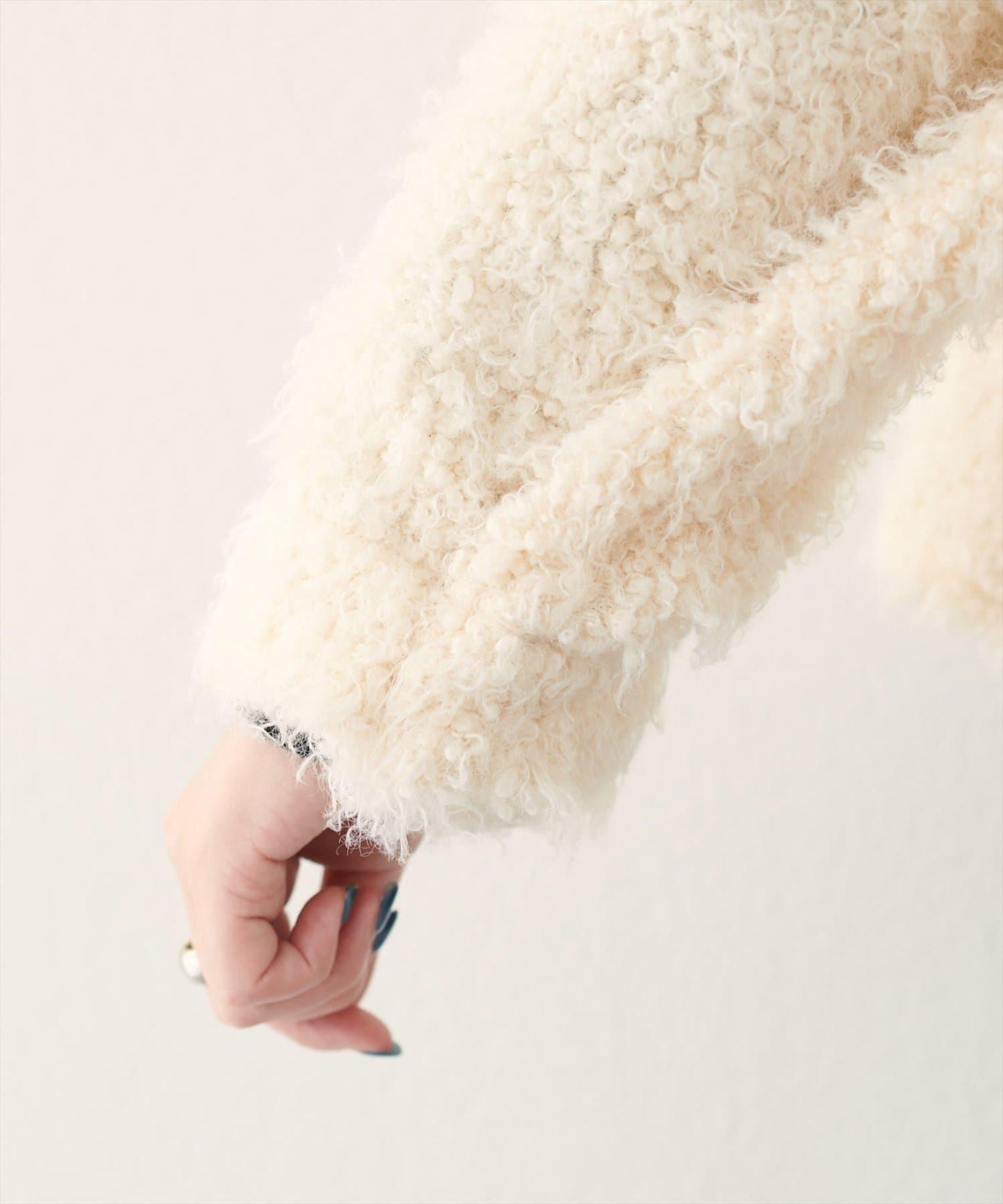 荷葉邊羊羔絨開衫