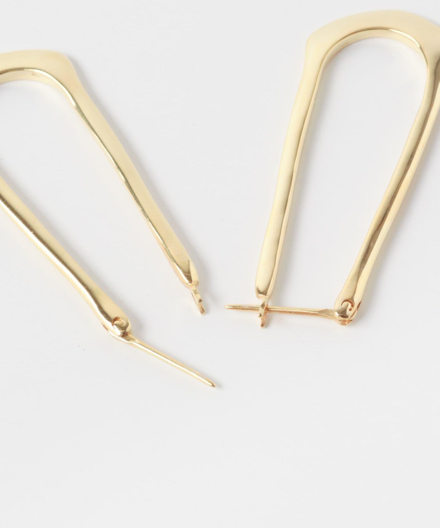 Aperdiem 西裝長方形耳釘（金色）