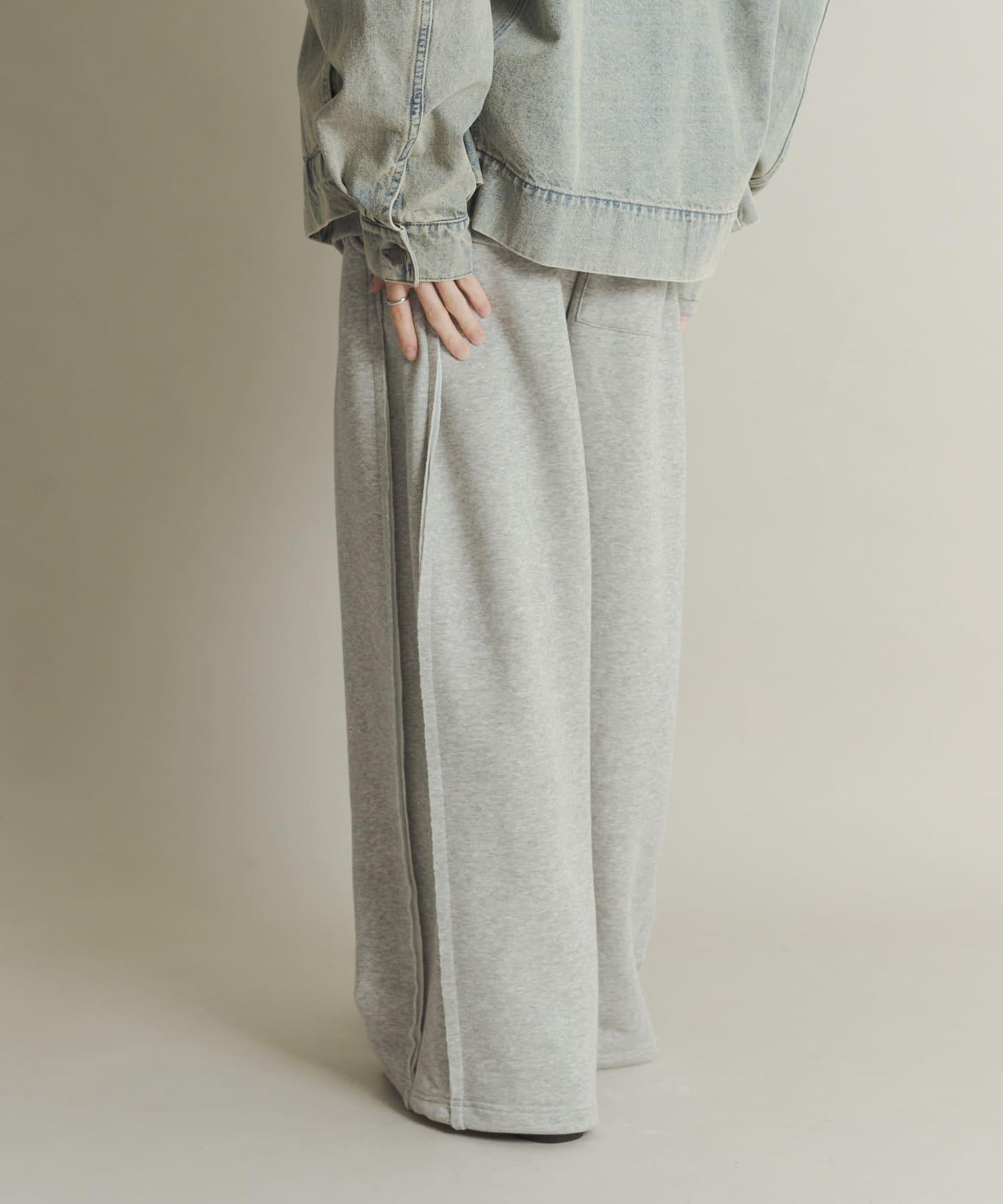 衛衣面料寬鬆褶皺長褲