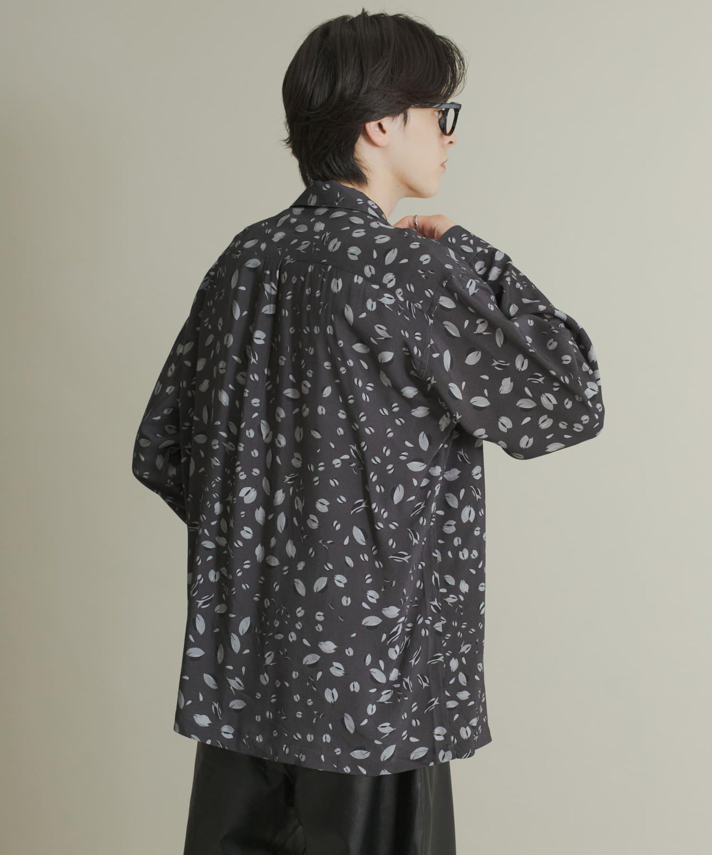 拼色開領長袖襯衫