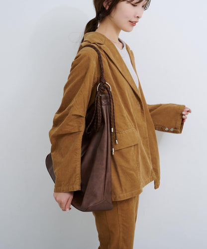 B 不對稱皮革包