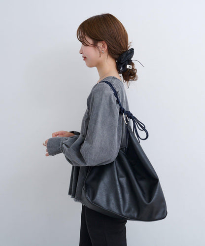 B 不對稱皮革包