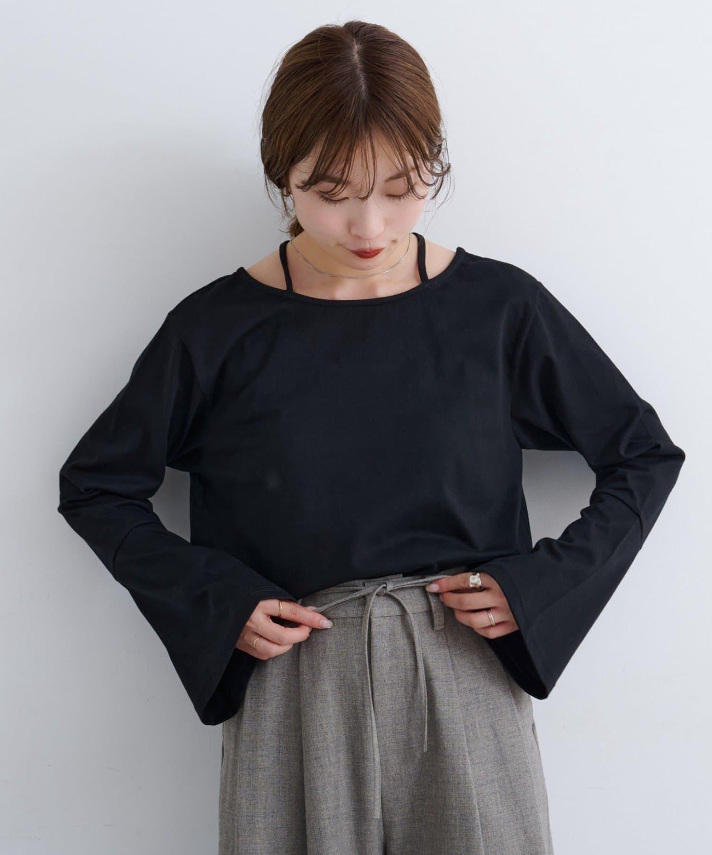 B 喇叭袖兩穿式針織上衣