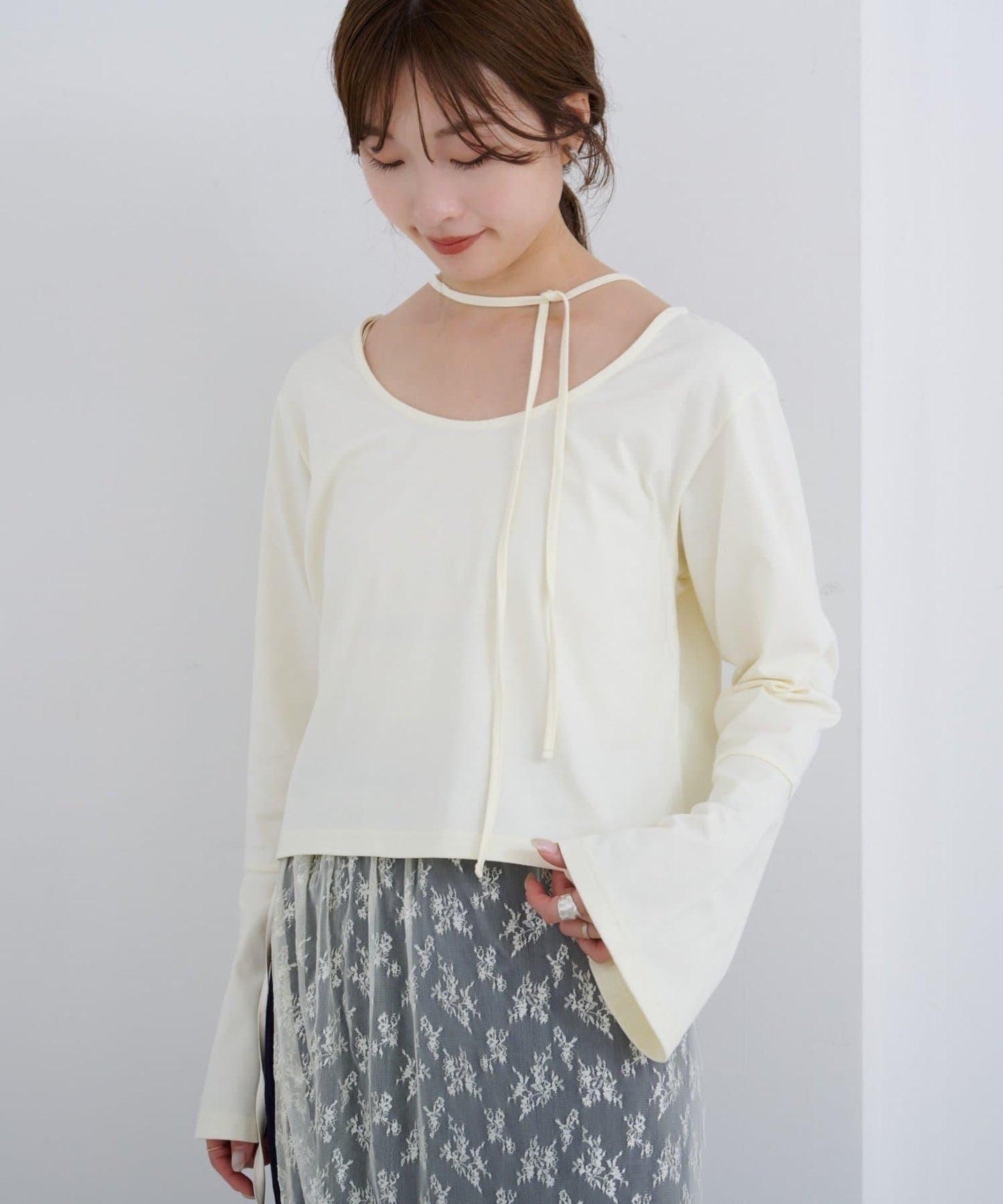 B 喇叭袖兩穿式針織上衣