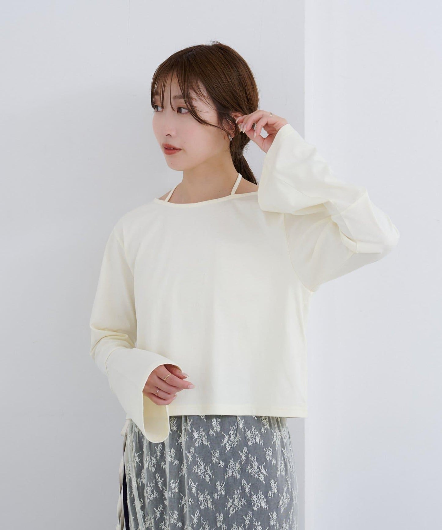 B 喇叭袖兩穿式針織上衣