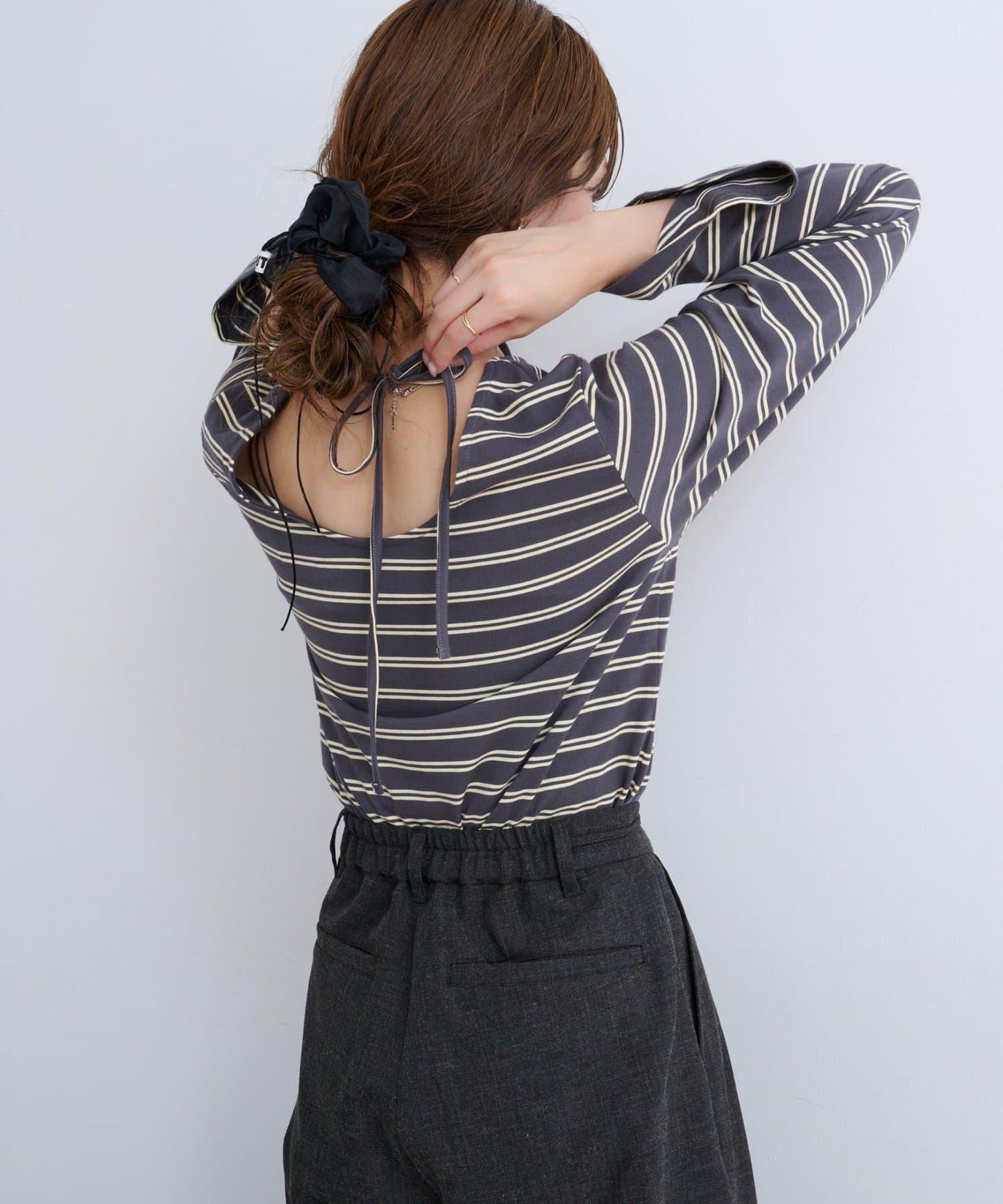 B 喇叭袖兩穿式針織上衣