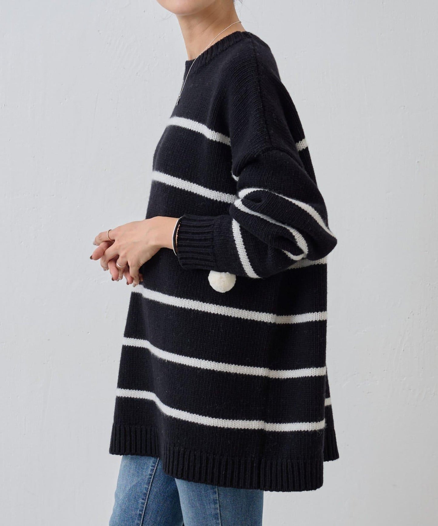 《近日開始》毛球裝飾襪子針織衫