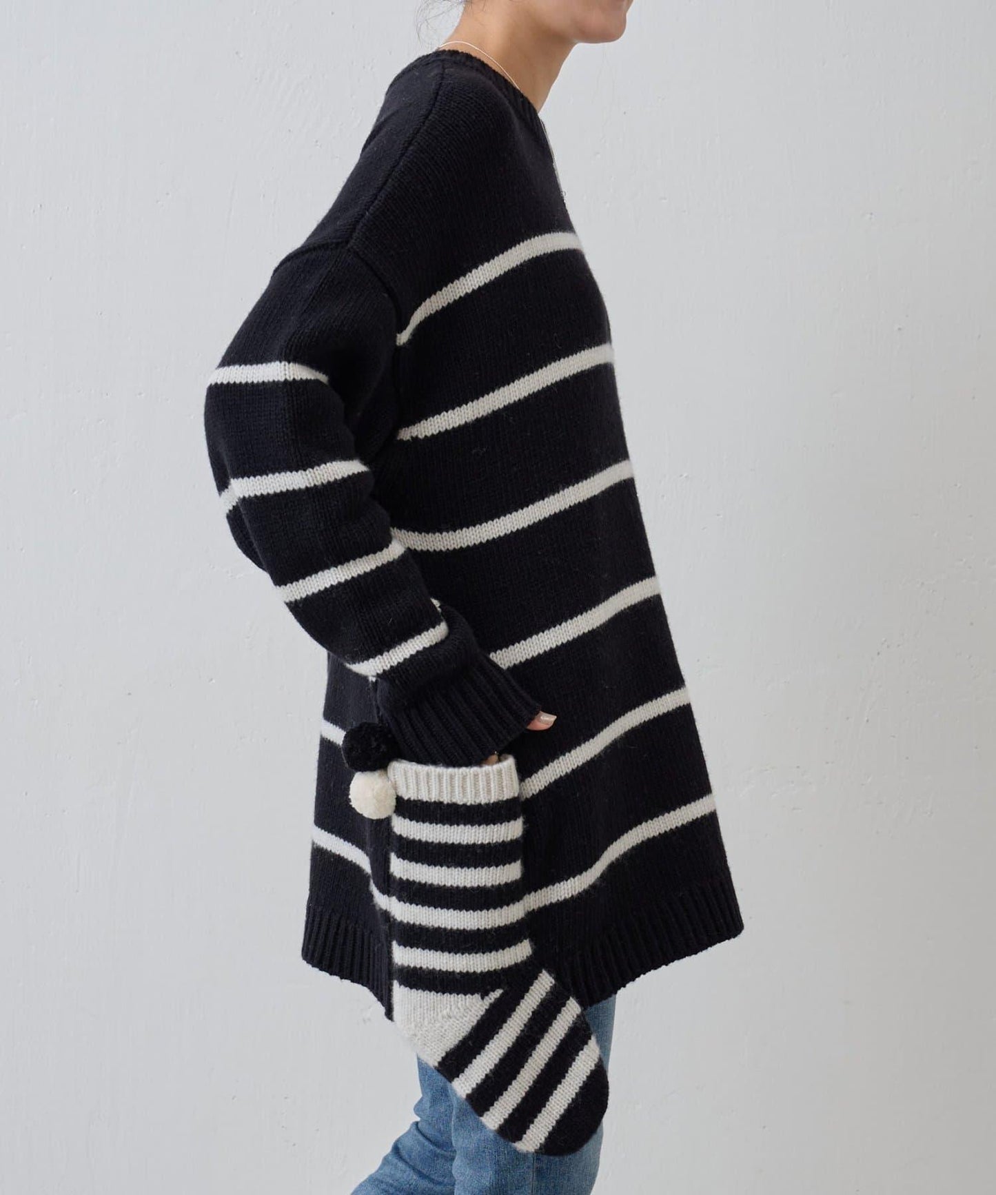 《近日開始》毛球裝飾襪子針織衫