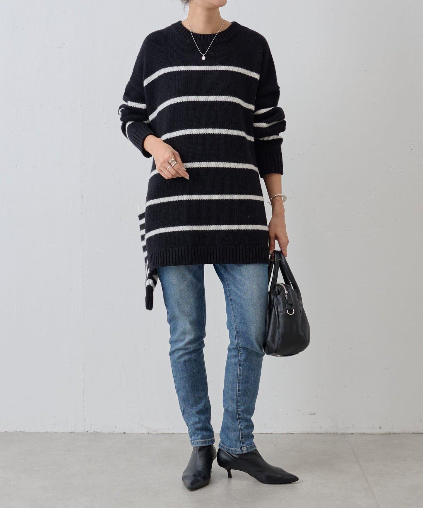 《近日開始》毛球裝飾襪子針織衫