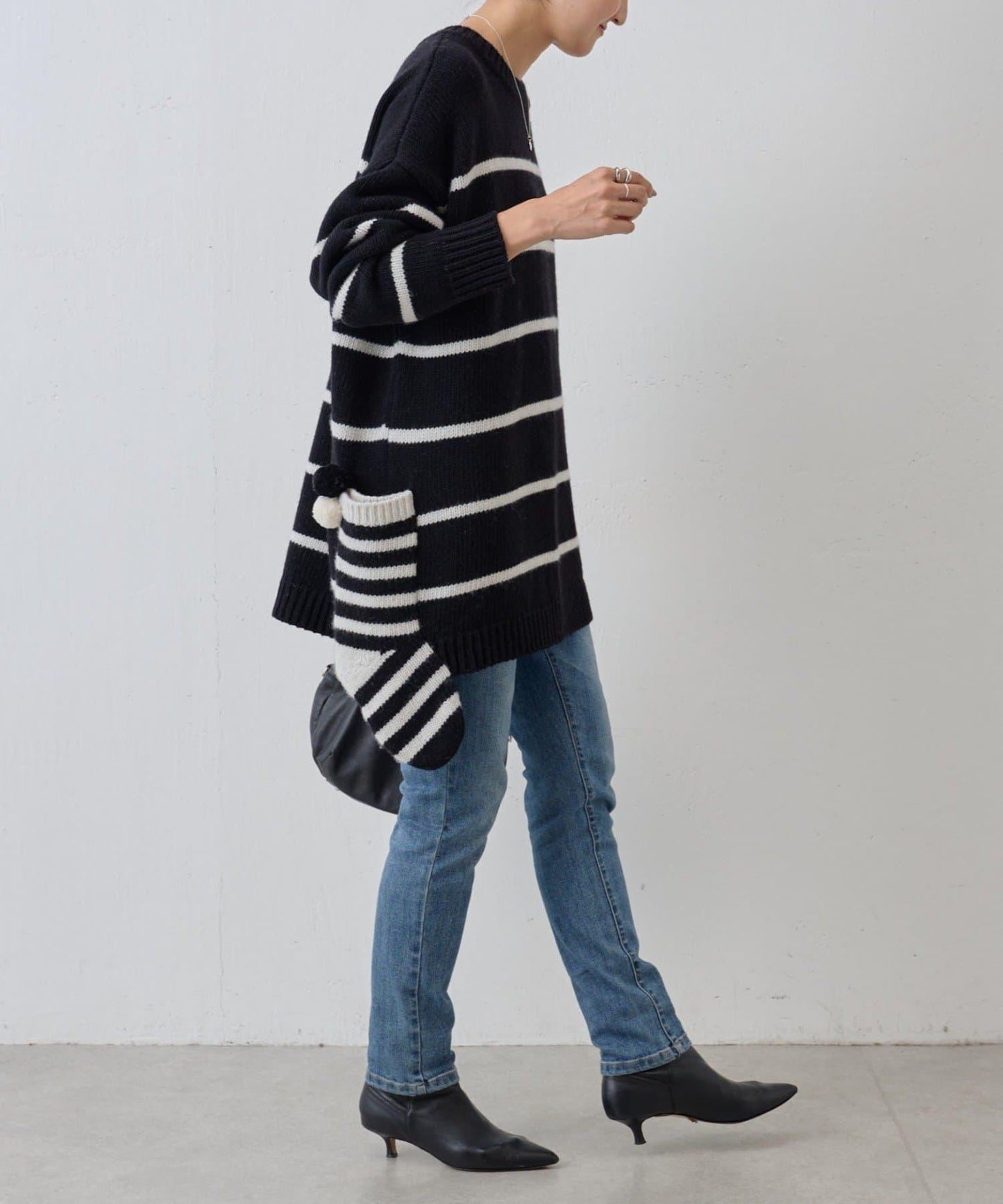 《近日開始》毛球裝飾襪子針織衫