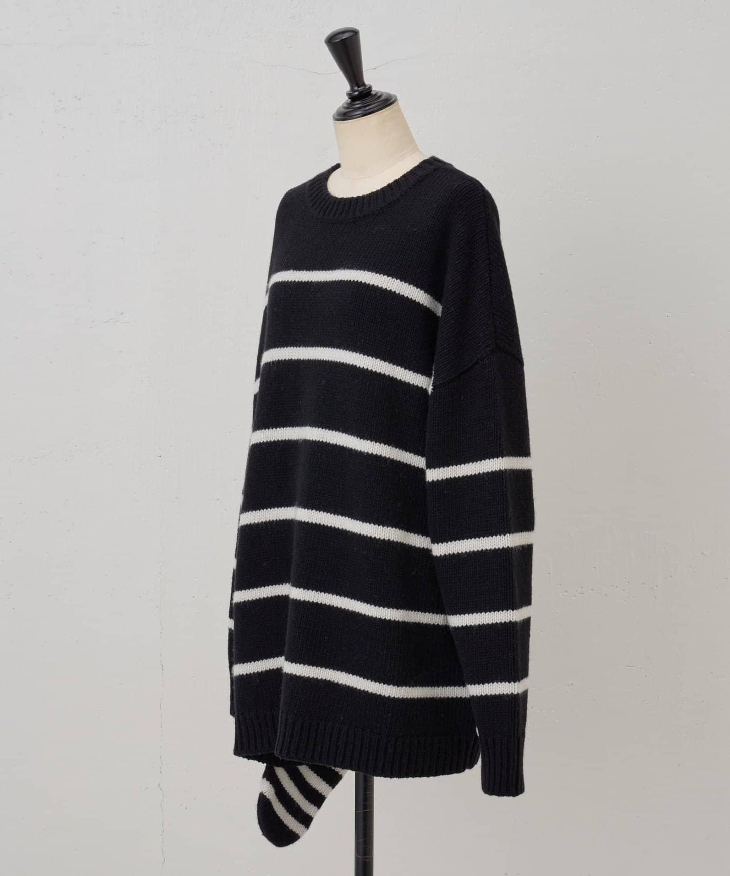 《近日開始》毛球裝飾襪子針織衫