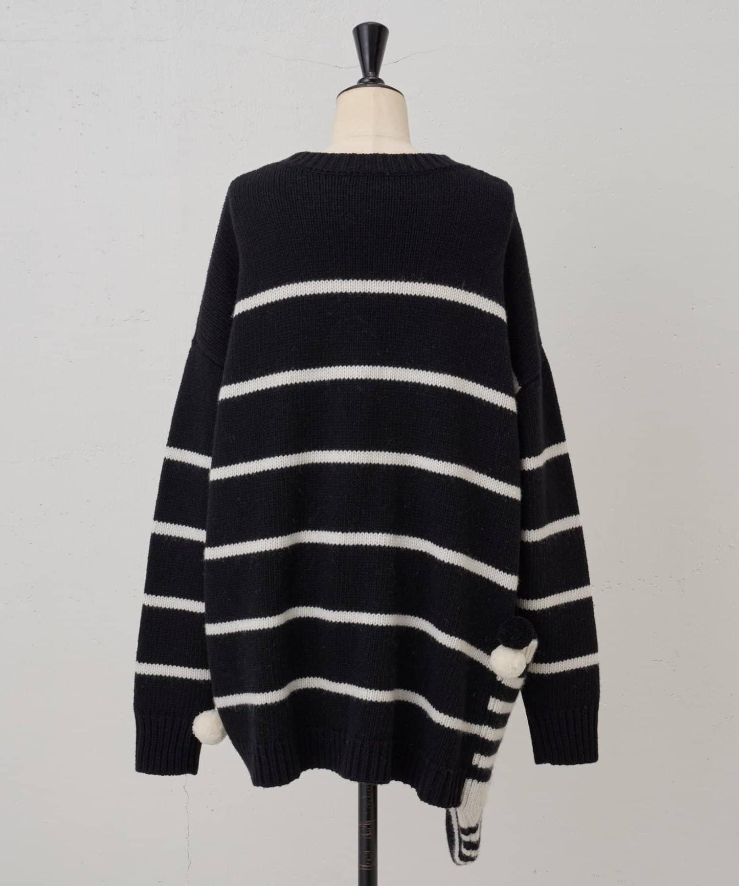 《近日開始》毛球裝飾襪子針織衫