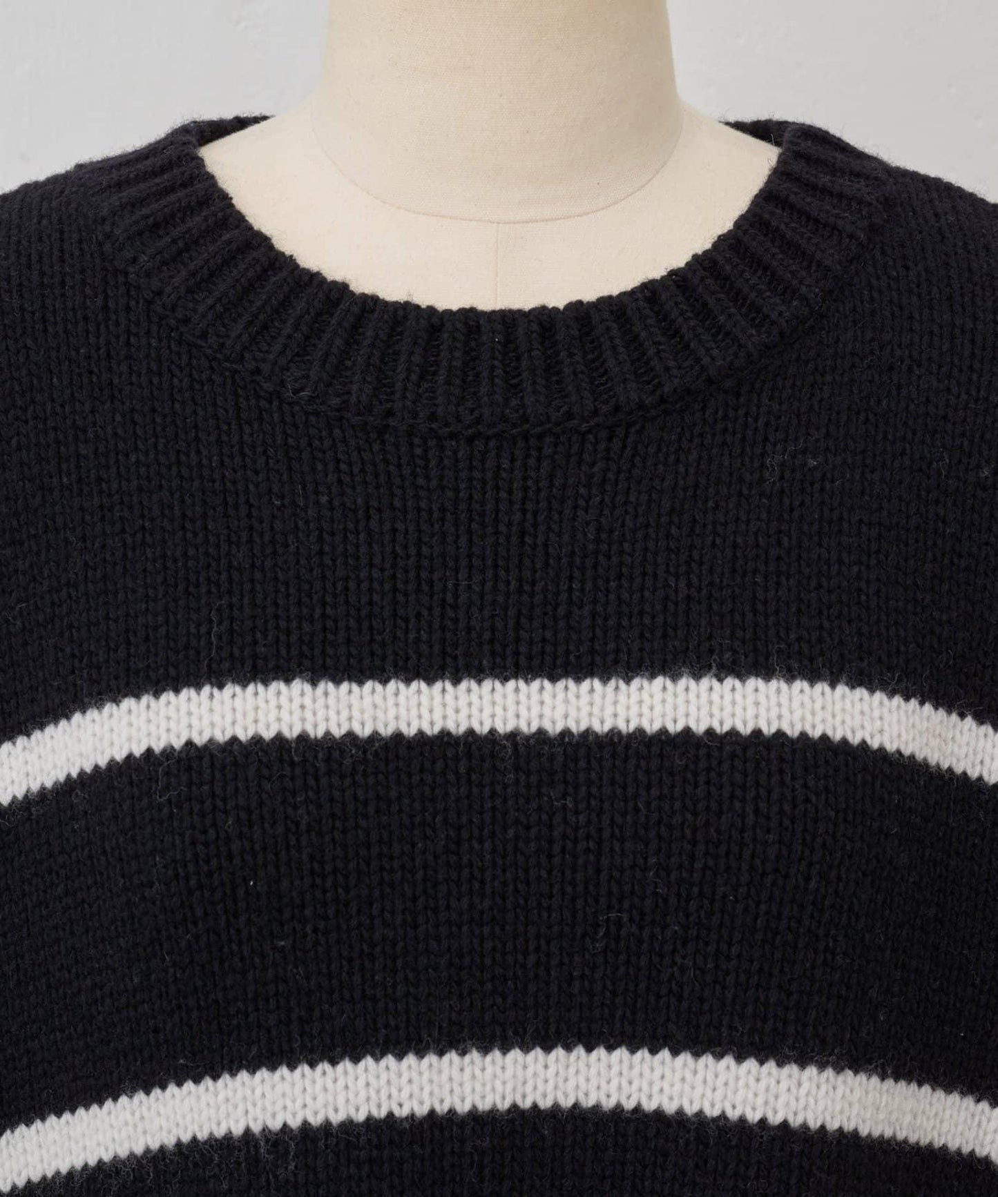 《近日開始》毛球裝飾襪子針織衫