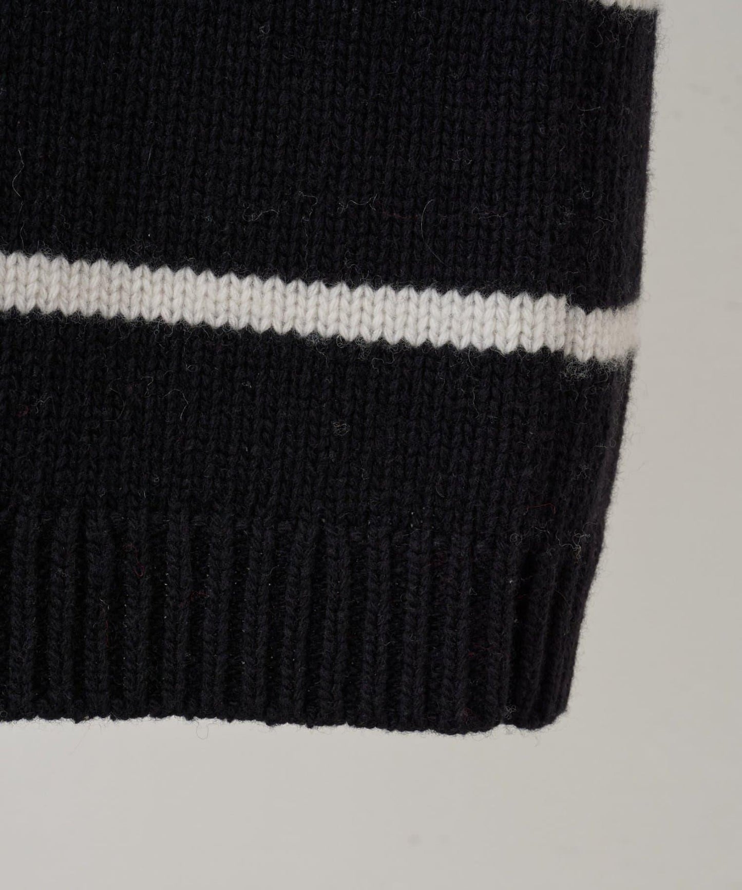 《近日開始》毛球裝飾襪子針織衫