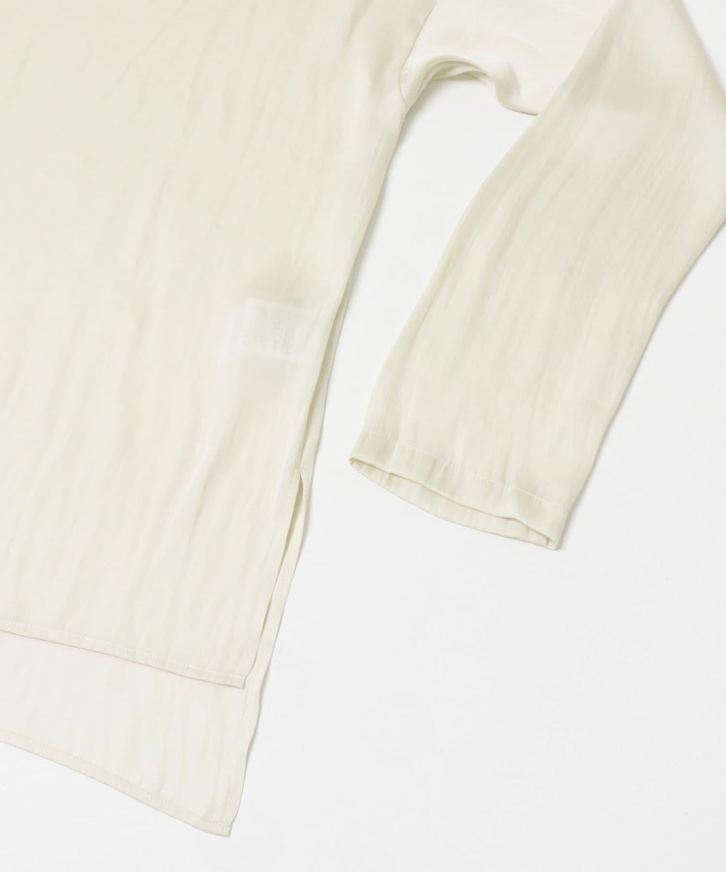 復古緞面T恤襯衫