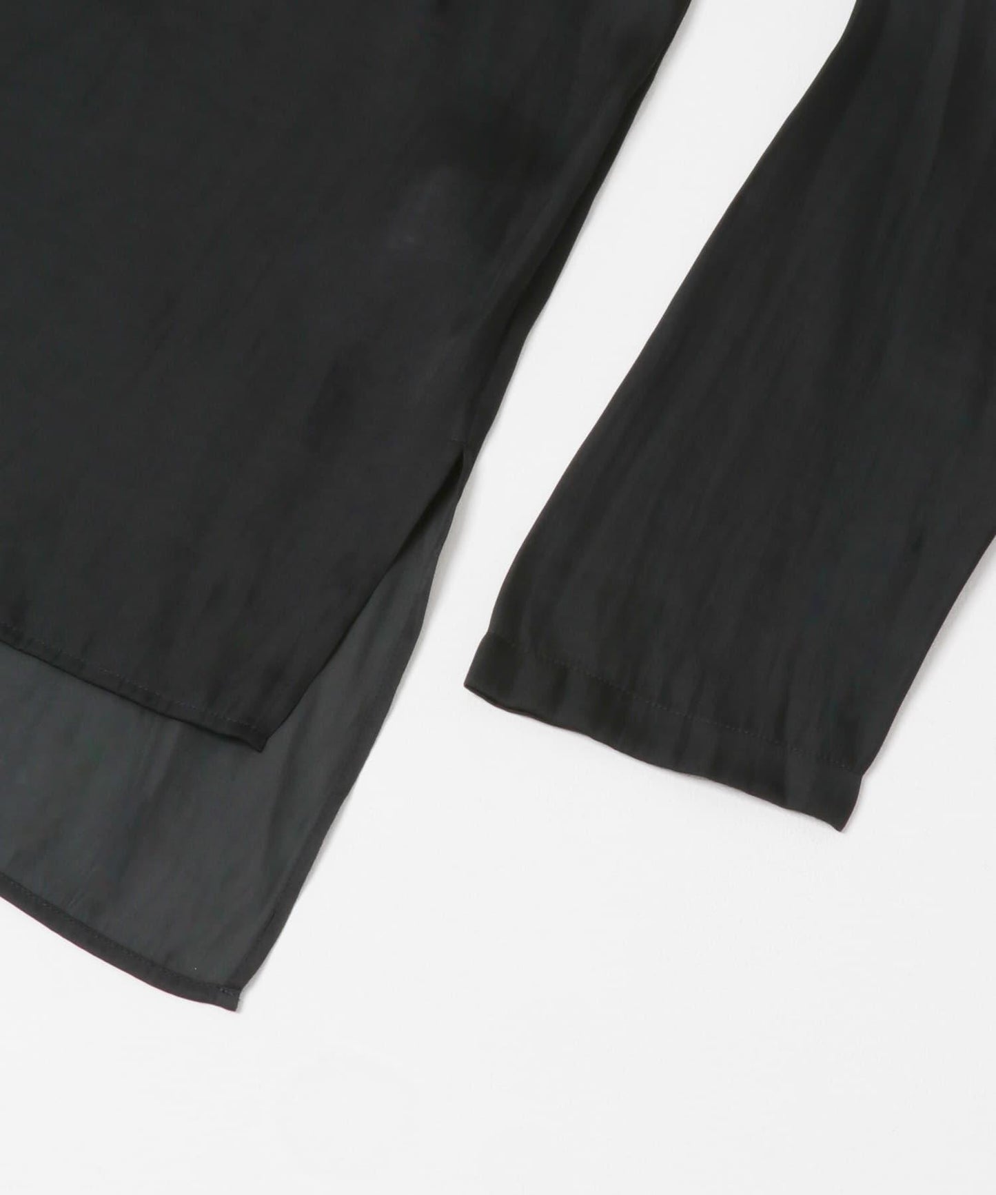 復古緞面T恤襯衫