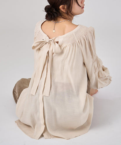 蝴蝶結領繫帶襯衫