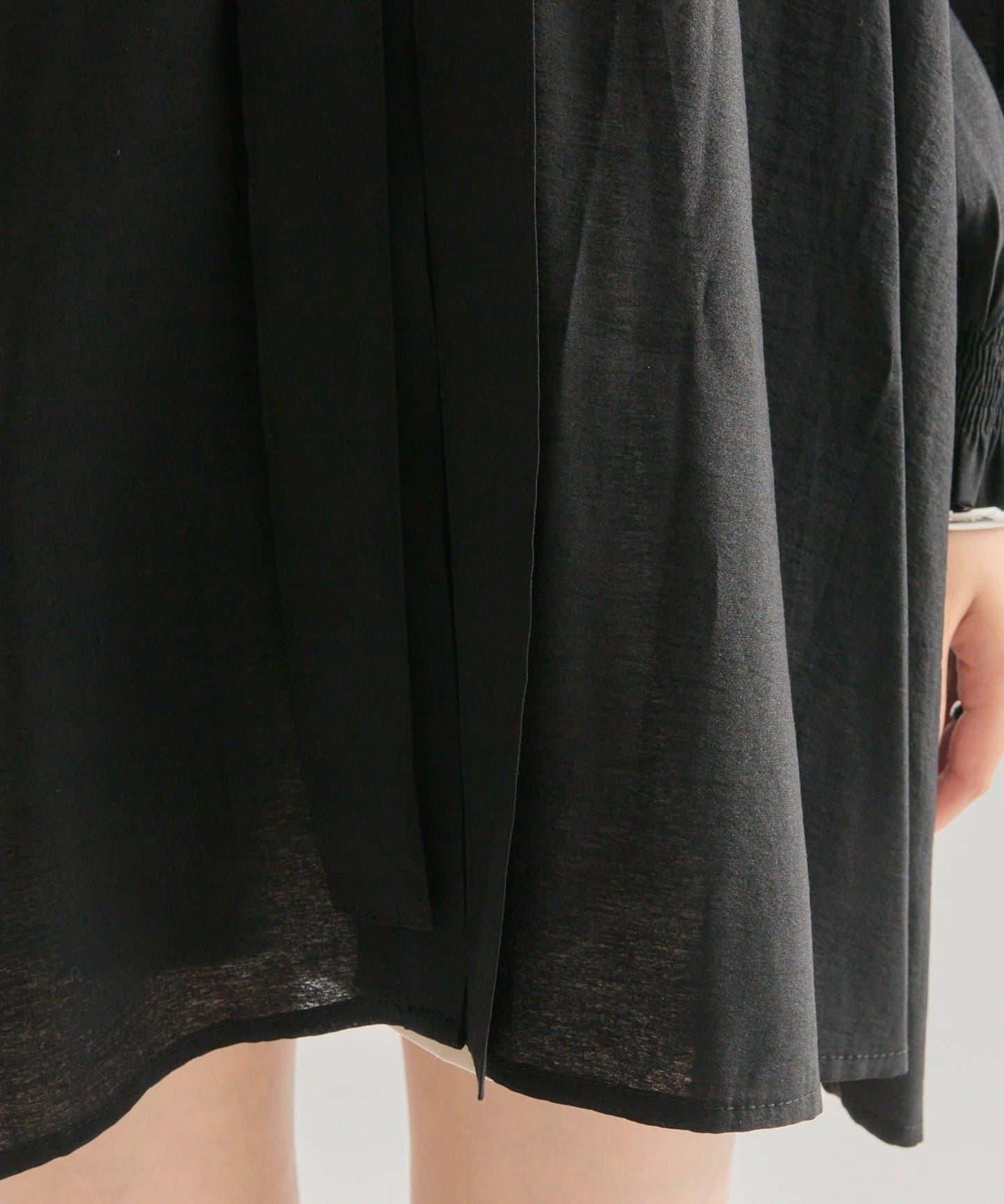 蝴蝶結領繫帶襯衫