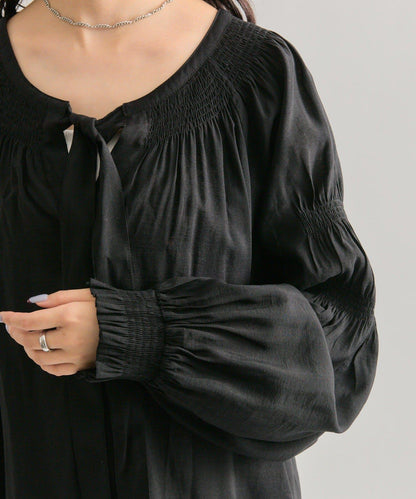 蝴蝶結領繫帶襯衫