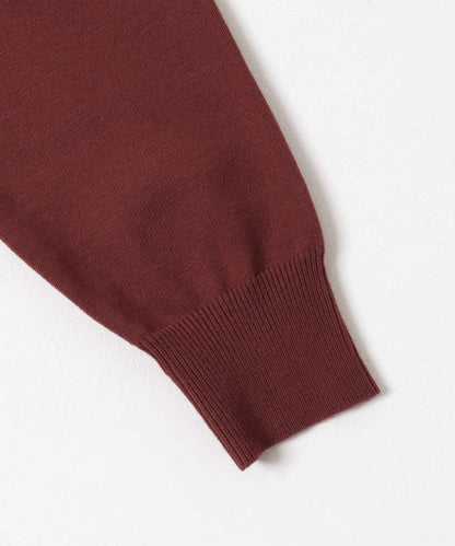 不對稱圓領針織衫