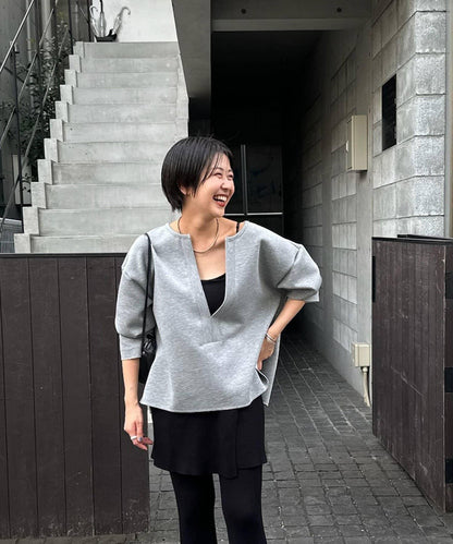 《インフルエンサー@tsuru00コラボ》V領寬鬆套頭衫
