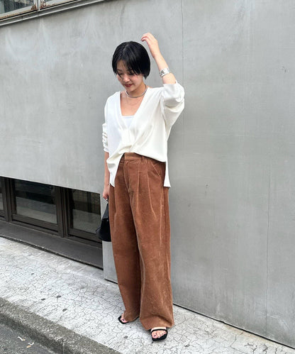 《インフルエンサー@tsuru00コラボ》V領寬鬆套頭衫