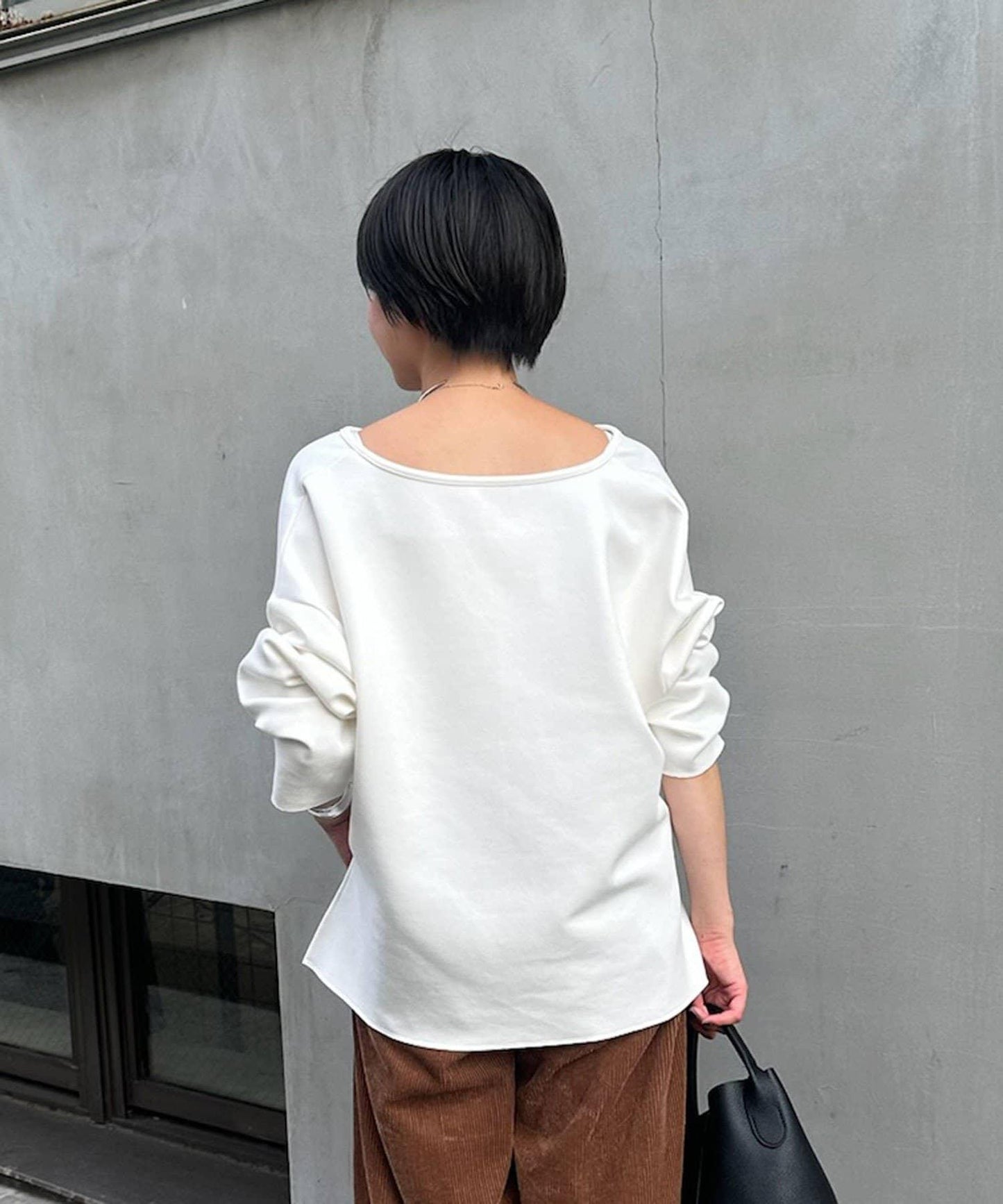 《インフルエンサー@tsuru00コラボ》V領寬鬆套頭衫