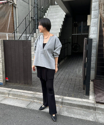 《インフルエンサー@tsuru00コラボ》V領寬鬆套頭衫