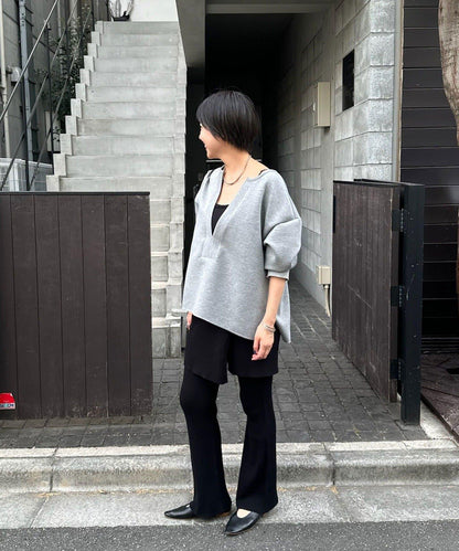 《インフルエンサー@tsuru00コラボ》V領寬鬆套頭衫