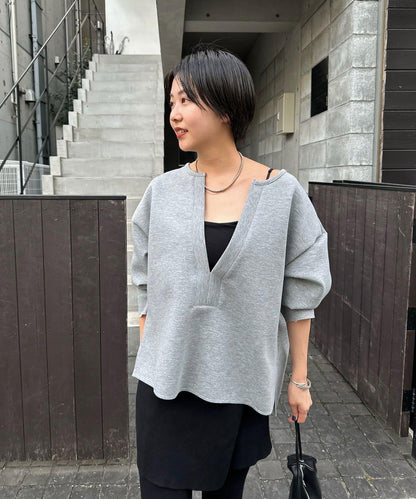 《インフルエンサー@tsuru00コラボ》V領寬鬆套頭衫