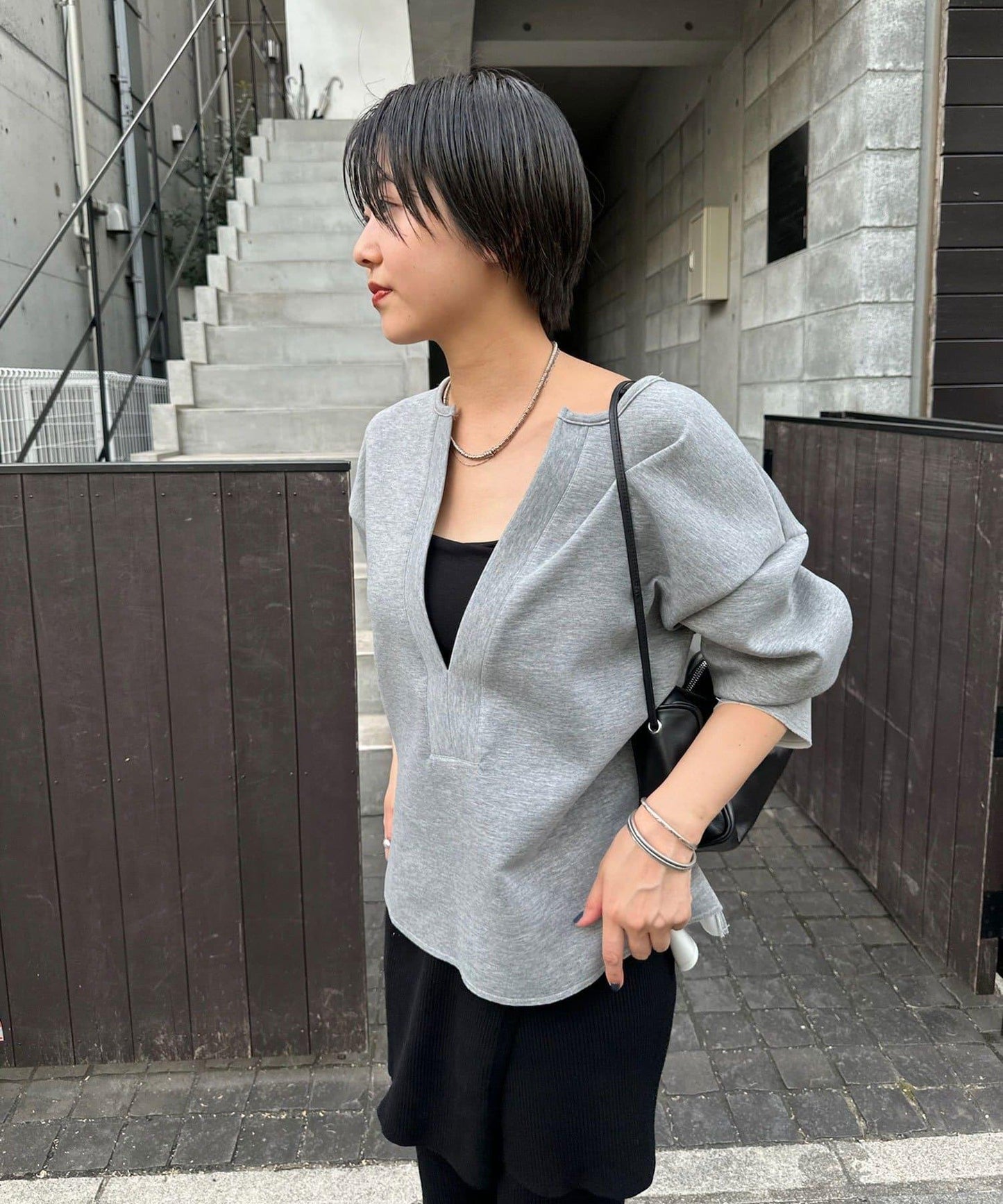 《インフルエンサー@tsuru00コラボ》V領寬鬆套頭衫