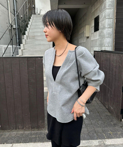 《インフルエンサー@tsuru00コラボ》V領寬鬆套頭衫