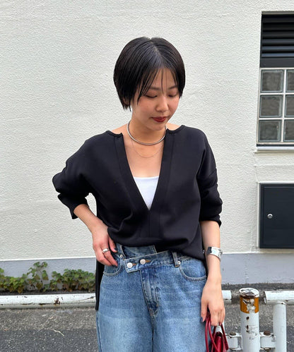 《インフルエンサー@tsuru00コラボ》V領寬鬆套頭衫