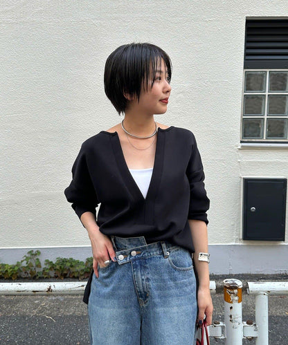 《インフルエンサー@tsuru00コラボ》V領寬鬆套頭衫