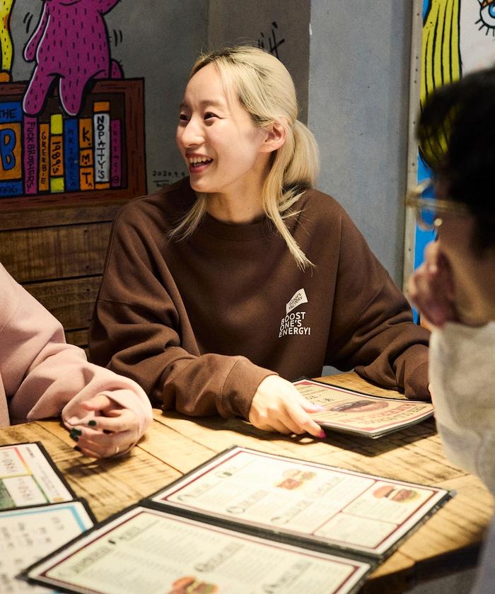 Burger Factory×FREAK'S STORE/ Burger Factory特別款寬鬆版型背部印花圓領衛衣
