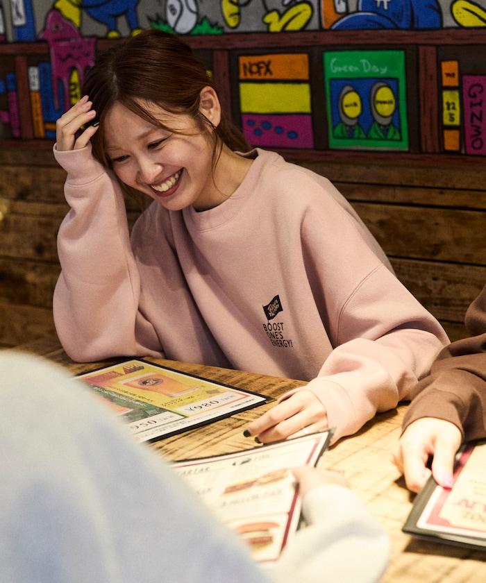 Burger Factory×FREAK'S STORE/ Burger Factory特別款寬鬆版型背部印花圓領衛衣