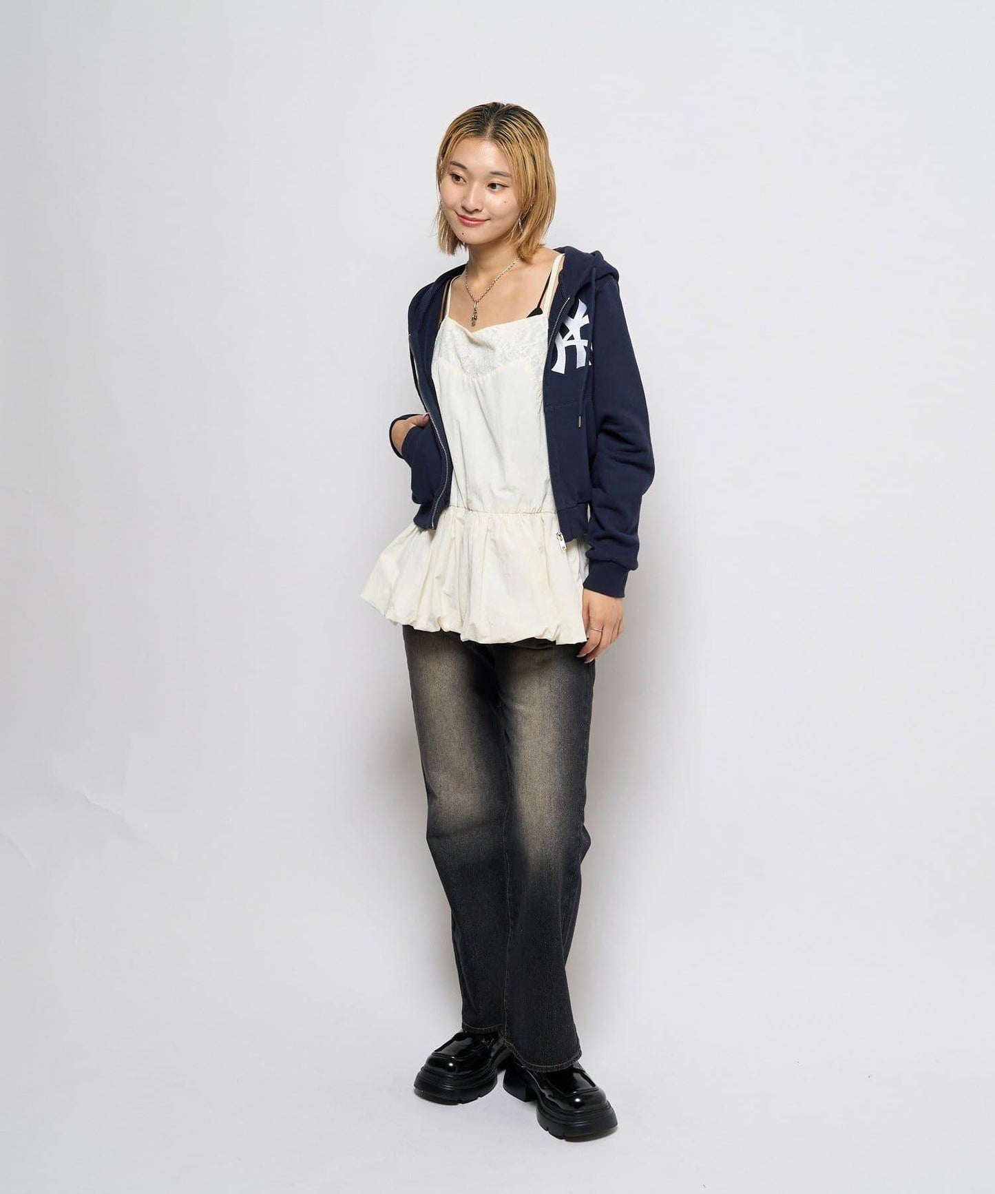 尼龍泡泡連衣裙